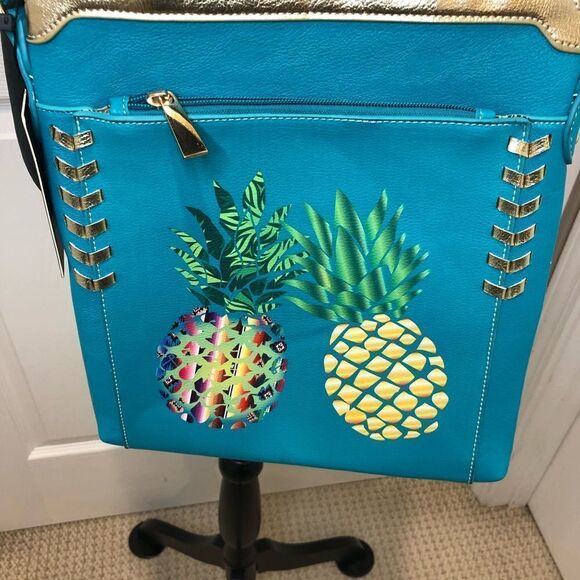 NWTCowgirl Trendy teal pineapple crossbody bag with adjustable strap - Picture 2 of 16